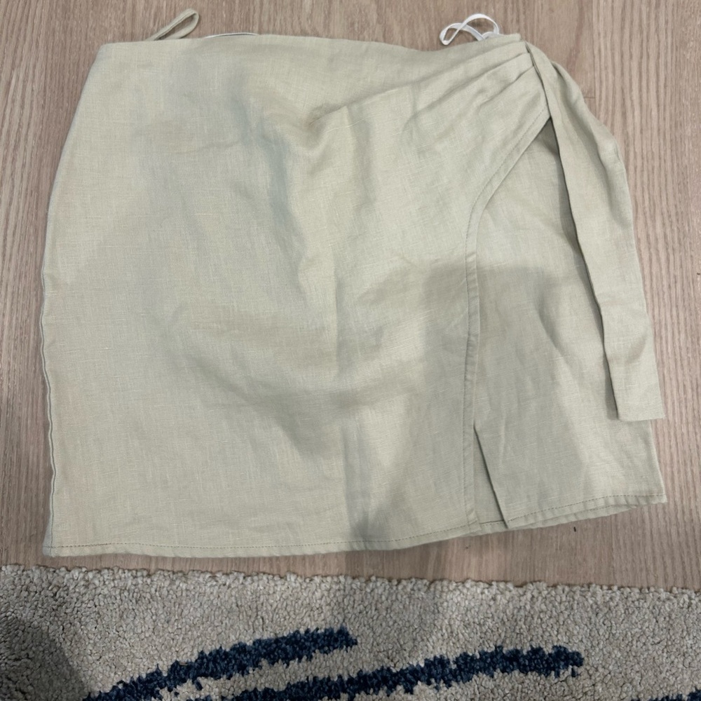 Trois beige skirt